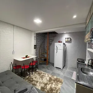 https://casa-de-hospedes-adorvel-perto-do-aeroporto.santa-catarina-brasil.com